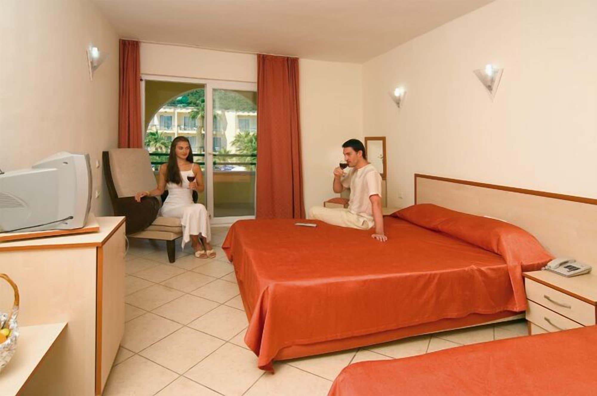 Hotel Golden Sun Beldibi  Buitenkant foto